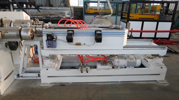 雙壁波紋管擠出成型注意事項 雙壁波紋管擠出成型注意事項